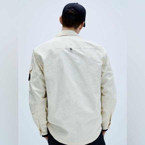 ZARA Technical Windbreaker - Picture 2 of 15